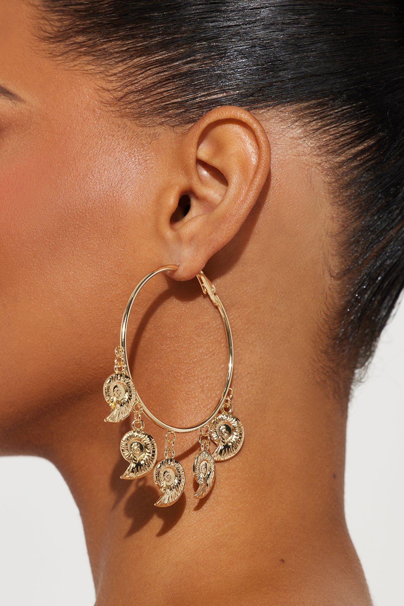 Seashell Hoop Earrings - Gold